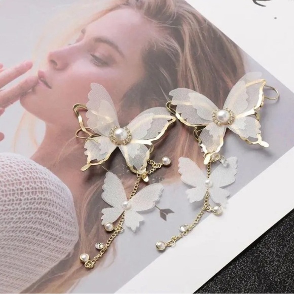 Nasty Gal Butterfly Pearl Tassel Earrings - Picture 11 of 12